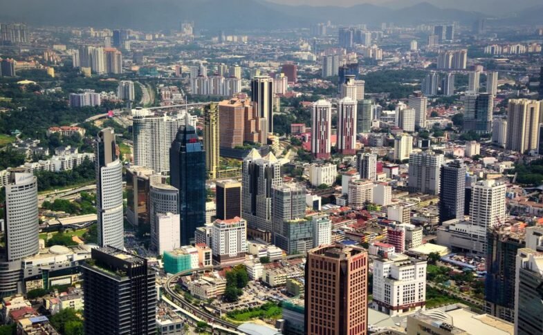 Major bust in Forest City as 335 nabbed, 2 scam rings dismantled – Free Malaysia Today