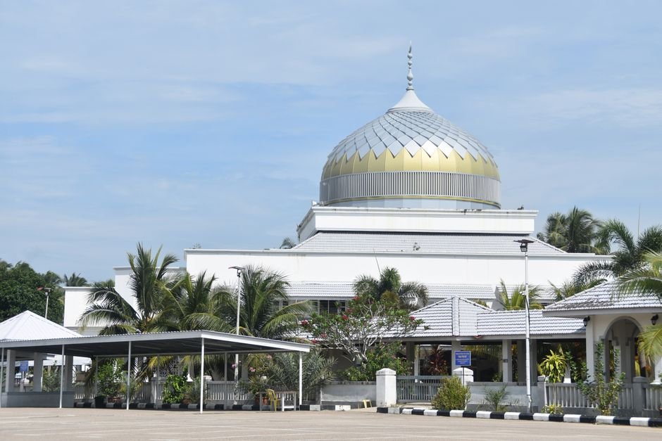 Ex-minister remanded for two more days over Tabung Haji RCI probe – The Star
