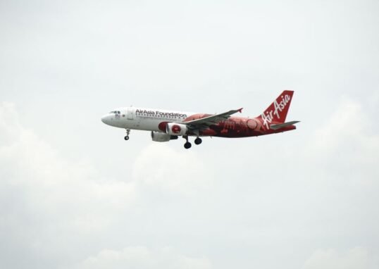 Avoid the F1 rush: AirAsia advises extra KLIA travel time Oct 2-4 – Malay Mail