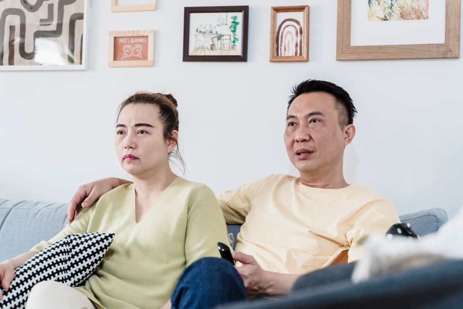 Ex-TVB star Ken Lok recreates first-date photo with wife 26 years later - The Star